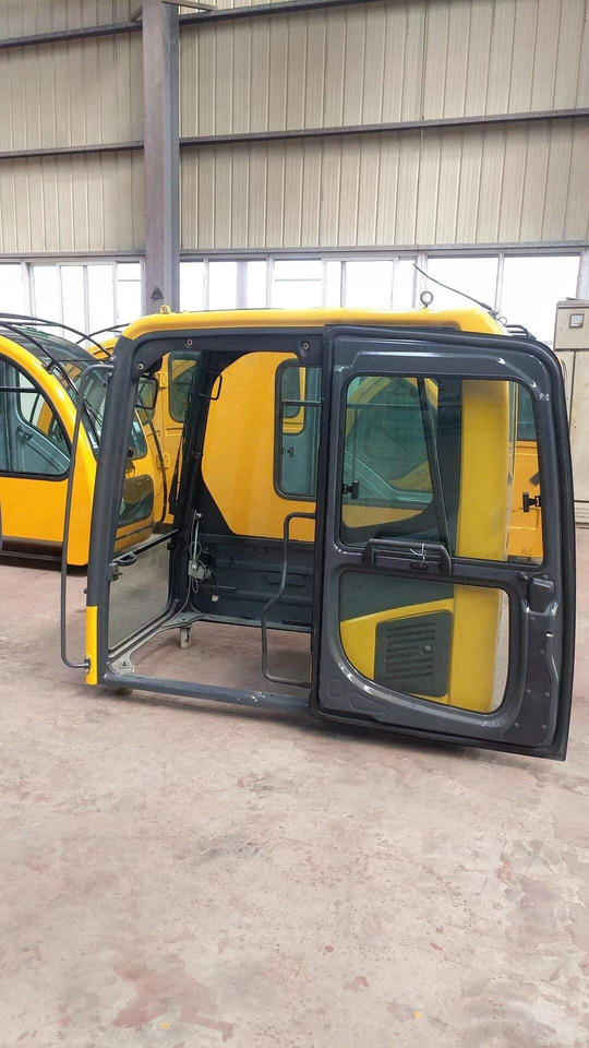 KOMATSU PC 210-8 - Cabine voor Graafmachine: afbeelding 3 KOMATSU PC 210-8 - Cabine voor Graafmachine: afbeelding 3