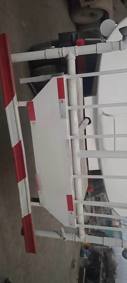 SINOTRUK 20 cubic meters tank - Tankwagen: afbeelding 4 SINOTRUK 20 cubic meters tank - Tankwagen: afbeelding 4