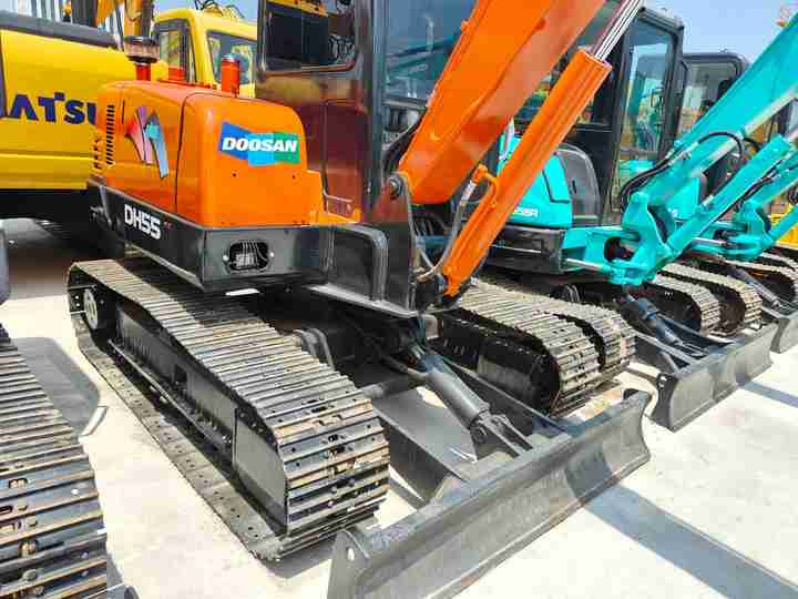 90% New Mini Excavator Doosan DH55, 5-Ton Mini Used Doosan Excavator with Low Price and Good Quality - Minigraafmachine: afbeelding 5 90% New Mini Excavator Doosan DH55, 5-Ton Mini Used Doosan Excavator with Low Price and Good Quality - Minigraafmachine: afbeelding 5
