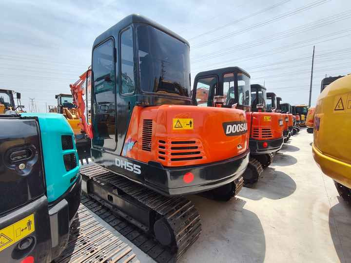 90% New Mini Excavator Doosan DH55, 5-Ton Mini Used Doosan Excavator with Low Price and Good Quality - Minigraafmachine: afbeelding 3 90% New Mini Excavator Doosan DH55, 5-Ton Mini Used Doosan Excavator with Low Price and Good Quality - Minigraafmachine: afbeelding 3