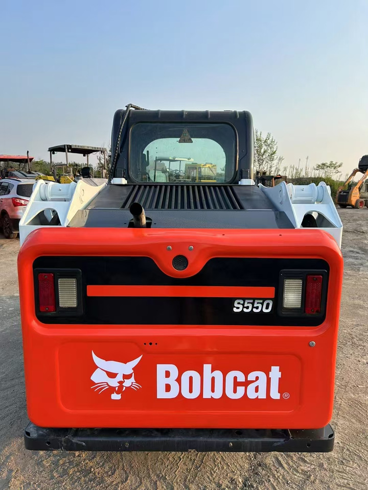 BOBCAT High Performance Low Hours Excellent Condition Reliable Second Hand Bobcat S550 Skid Steer Loader in Stock for Sale - Schranklader: afbeelding 4 BOBCAT High Performance Low Hours Excellent Condition Reliable Second Hand Bobcat S550 Skid Steer Loader in Stock for Sale - Schranklader: afbeelding 4