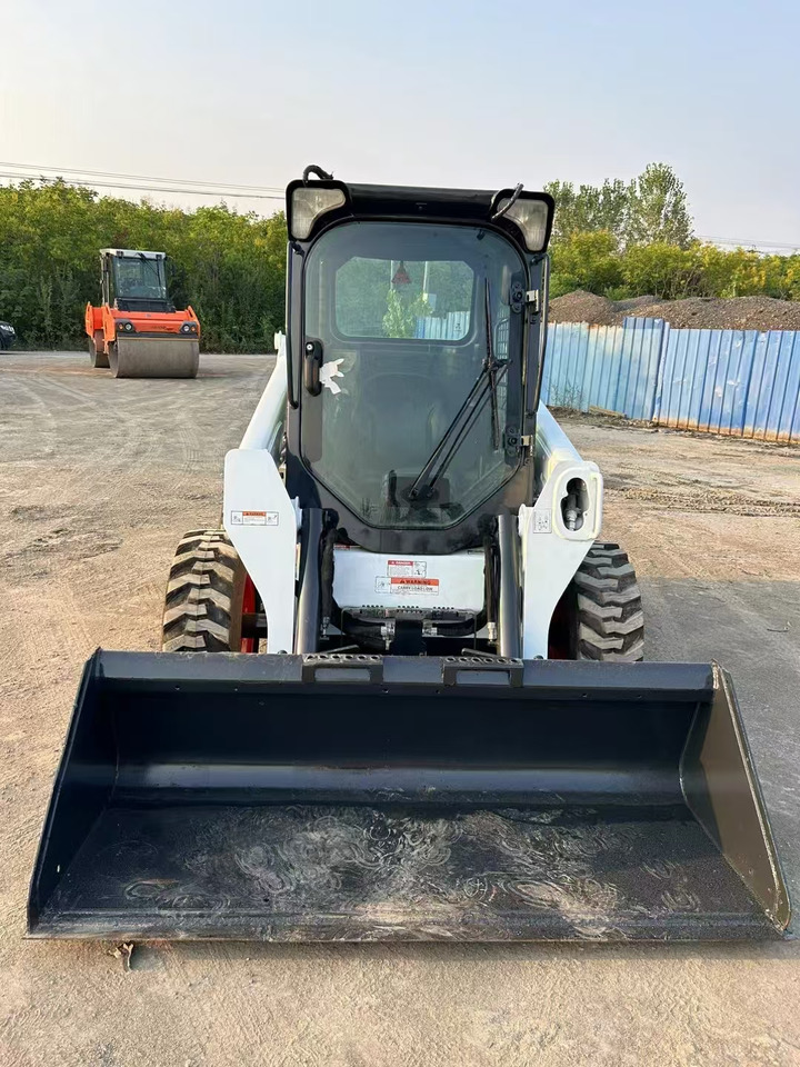 BOBCAT High Performance Low Hours Excellent Condition Reliable Second Hand Bobcat S550 Skid Steer Loader in Stock for Sale - Schranklader: afbeelding 1 BOBCAT High Performance Low Hours Excellent Condition Reliable Second Hand Bobcat S550 Skid Steer Loader in Stock for Sale - Schranklader: afbeelding 1