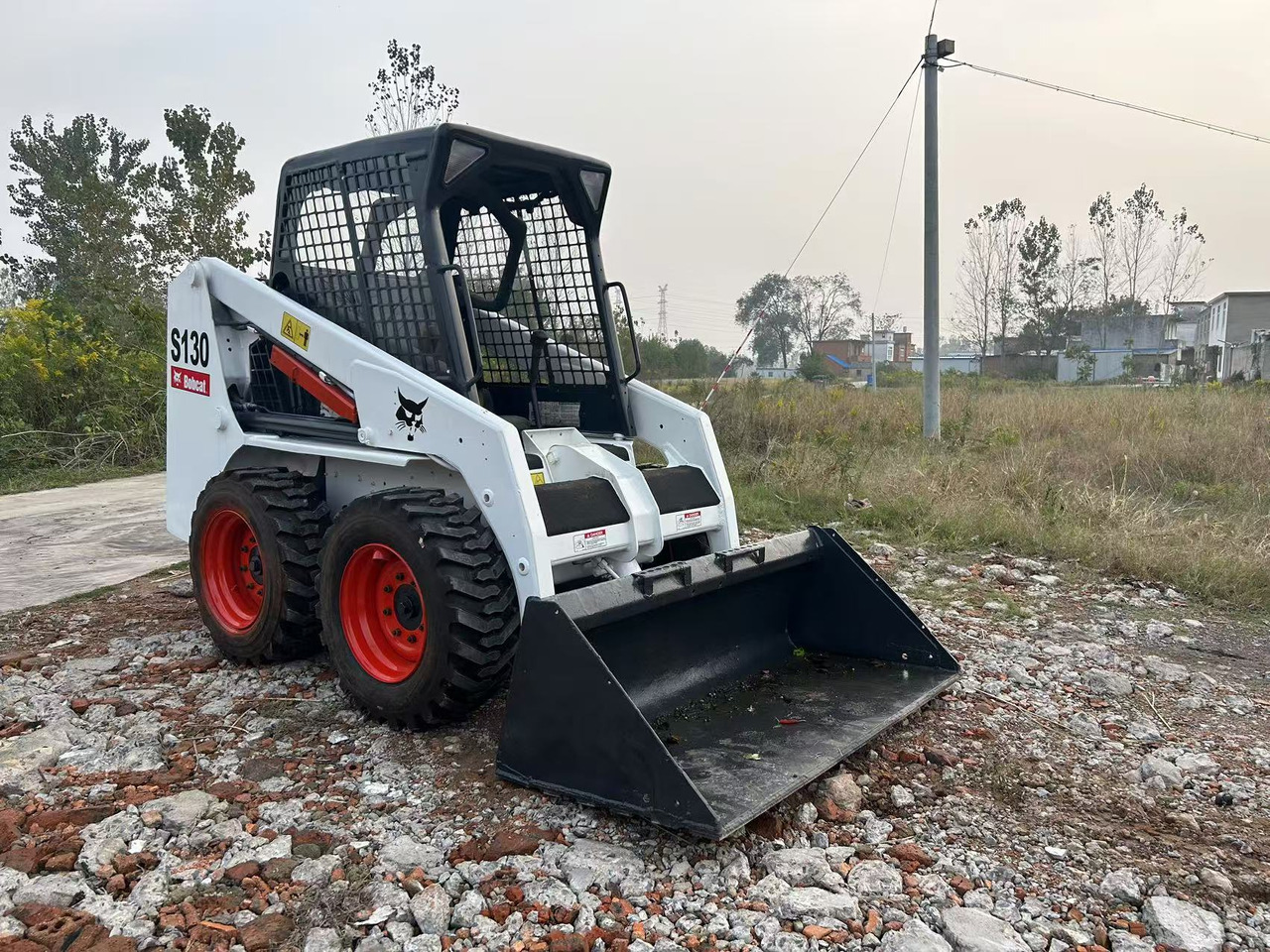 BOBCAT used skidsteer Bobcat S130 - Bouwmachine: afbeelding 3 BOBCAT used skidsteer Bobcat S130 - Bouwmachine: afbeelding 3