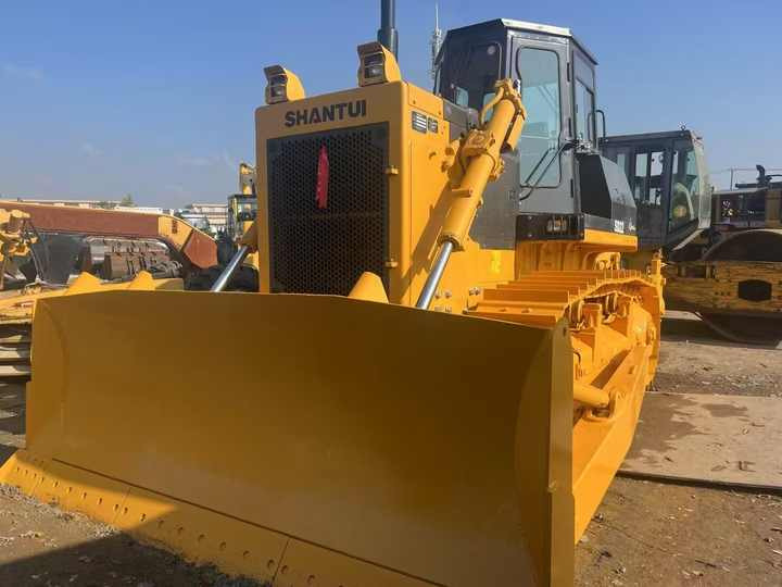 China Famous Brand Used Shantui SD22 Crawler Bulldozer Low Price Running Working Condition for Sale SD16/SD22/SD32 in Stock - Bulldozer: afbeelding 5 China Famous Brand Used Shantui SD22 Crawler Bulldozer Low Price Running Working Condition for Sale SD16/SD22/SD32 in Stock - Bulldozer: afbeelding 5