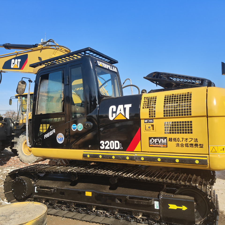 EXCAVATOR Used Cat Excavator Japan 20 Tons Digger Machinery Caterpillar CAT 320D for Sale Cat - Rupsgraafmachine: afbeelding 1 EXCAVATOR Used Cat Excavator Japan 20 Tons Digger Machinery Caterpillar CAT 320D for Sale Cat - Rupsgraafmachine: afbeelding 1
