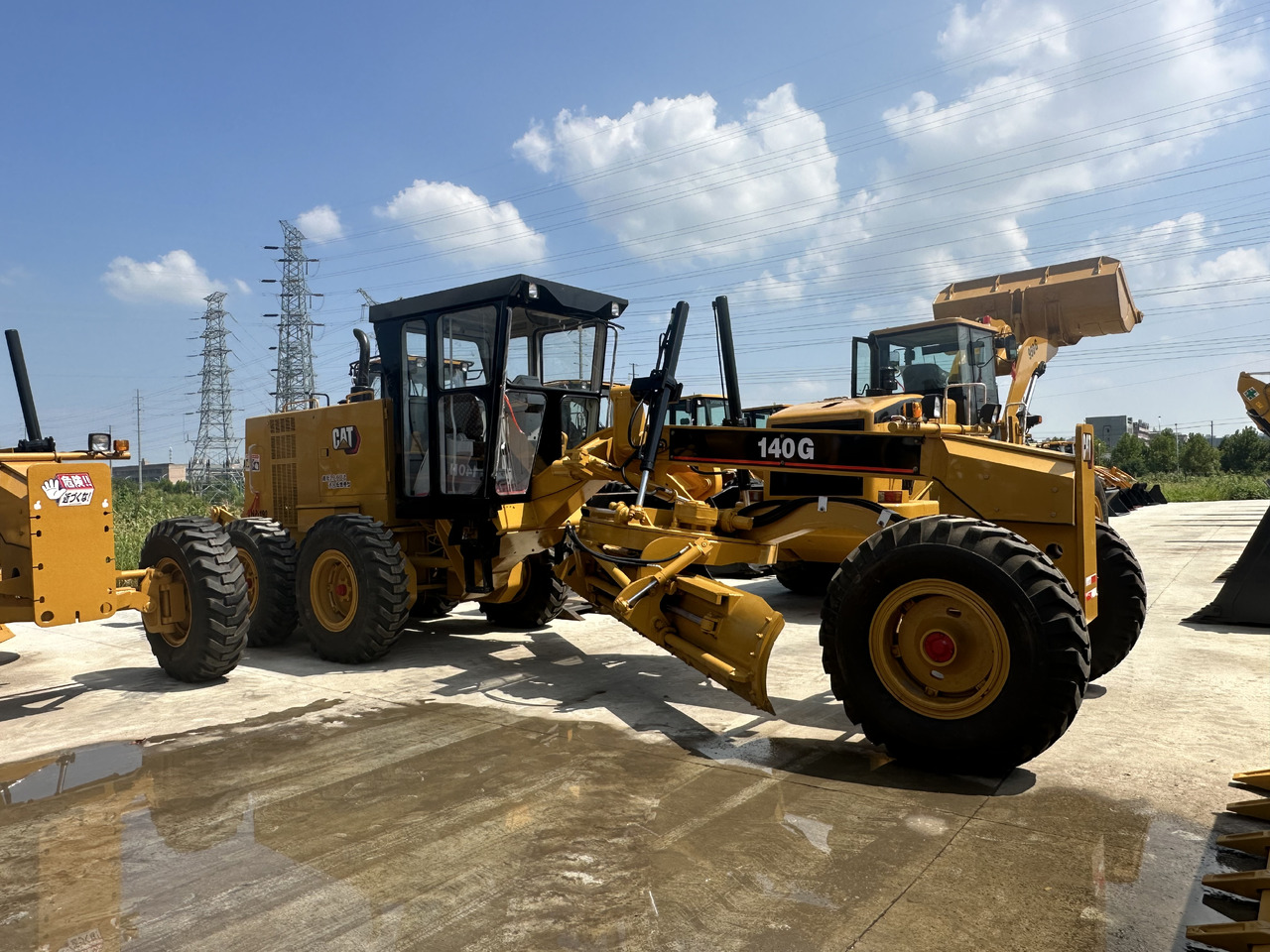GRADER CAT 140G GRADER | Ideal for Mining & Demolition | Global Export & COD Accepted - Grader: afbeelding 1 GRADER CAT 140G GRADER | Ideal for Mining & Demolition | Global Export & COD Accepted - Grader: afbeelding 1