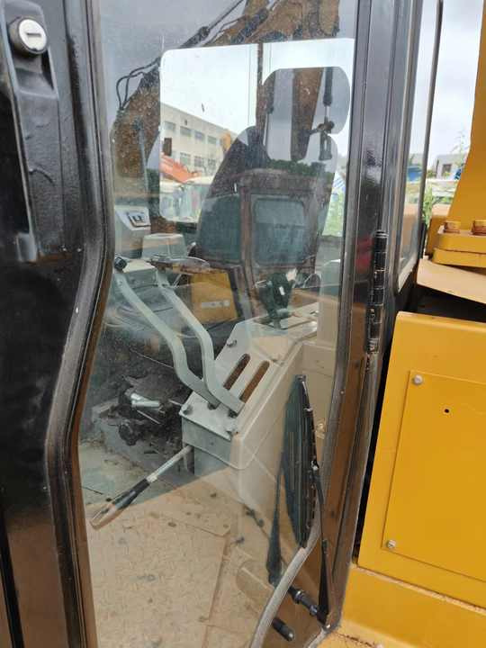 Good Quality Used Bulldozer Construction Used CAT D8R Bulldozers Crawler Caterpillar Machinery CAT D8R Used Bulldozers - Bulldozer: afbeelding 4 Good Quality Used Bulldozer Construction Used CAT D8R Bulldozers Crawler Caterpillar Machinery CAT D8R Used Bulldozers - Bulldozer: afbeelding 4