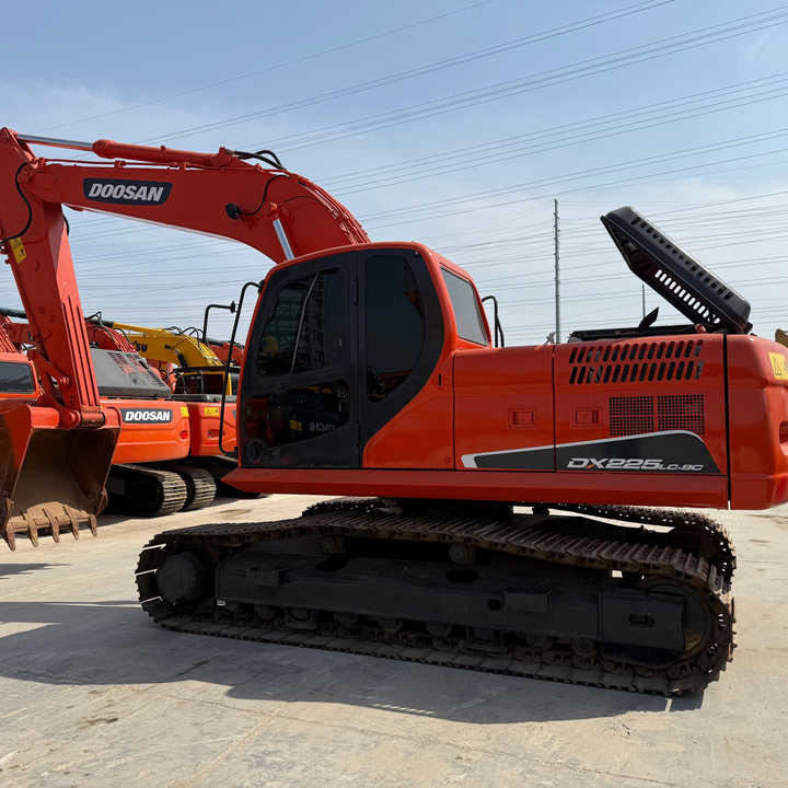 Heavy-Duty Doosan DX225LC-9C Excavator for Mining & Construction - Well-Maintained, Warranty Included - Rupsgraafmachine: afbeelding 1 Heavy-Duty Doosan DX225LC-9C Excavator for Mining & Construction - Well-Maintained, Warranty Included - Rupsgraafmachine: afbeelding 1