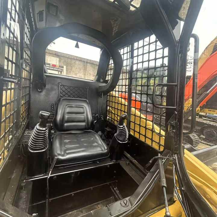 High Quality Used Cat 246D3 Excavator with Low Working Hoursand Best Price  Used Cat 246D3 Machine with  Cheap Price for Sale - Schranklader: afbeelding 3 High Quality Used Cat 246D3 Excavator with Low Working Hoursand Best Price  Used Cat 246D3 Machine with  Cheap Price for Sale - Schranklader: afbeelding 3