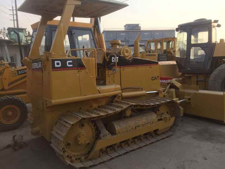 Mini CAT Bulldozer D3c D3 D3k D3m D4h D4m D4k D5h D5g D5k D5m Used Bulldozer with Ripper for Sale - Bulldozer: afbeelding 5 Mini CAT Bulldozer D3c D3 D3k D3m D4h D4m D4k D5h D5g D5k D5m Used Bulldozer with Ripper for Sale - Bulldozer: afbeelding 5