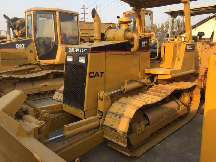 Mini CAT Bulldozer D3c D3 D3k D3m D4h D4m D4k D5h D5g D5k D5m Used Bulldozer with Ripper for Sale - Bulldozer: afbeelding 4 Mini CAT Bulldozer D3c D3 D3k D3m D4h D4m D4k D5h D5g D5k D5m Used Bulldozer with Ripper for Sale - Bulldozer: afbeelding 4