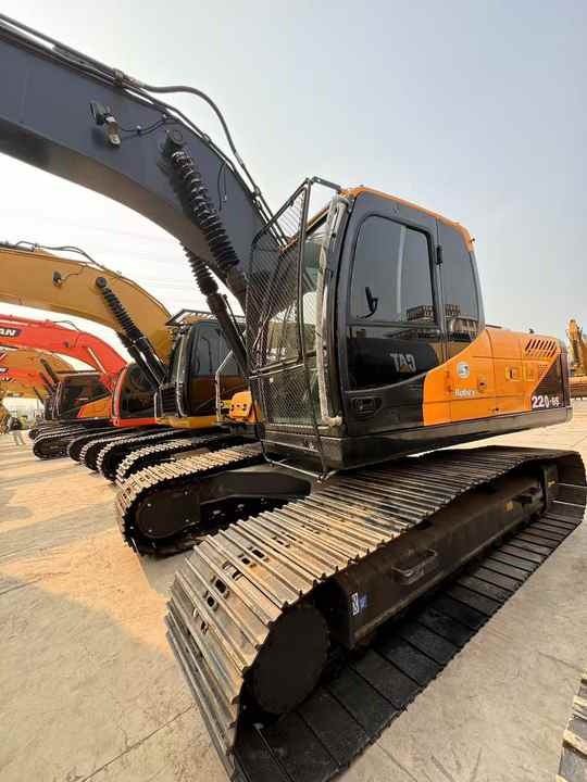 Used 22 Ton Korea Brand Hyundai 220LC-9S Used Excavator for Sale Hyundai 210 215 220 305 Excavators for Sale in China - Graafmachine: afbeelding 3 Used 22 Ton Korea Brand Hyundai 220LC-9S Used Excavator for Sale Hyundai 210 215 220 305 Excavators for Sale in China - Graafmachine: afbeelding 3