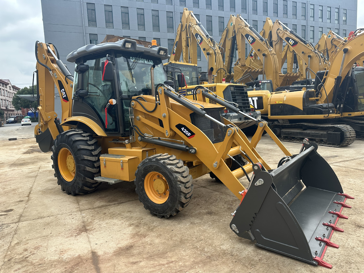 Used Backhoe High Quality CAT 420F - Graaflaadmachine: afbeelding 5 Used Backhoe High Quality CAT 420F - Graaflaadmachine: afbeelding 5