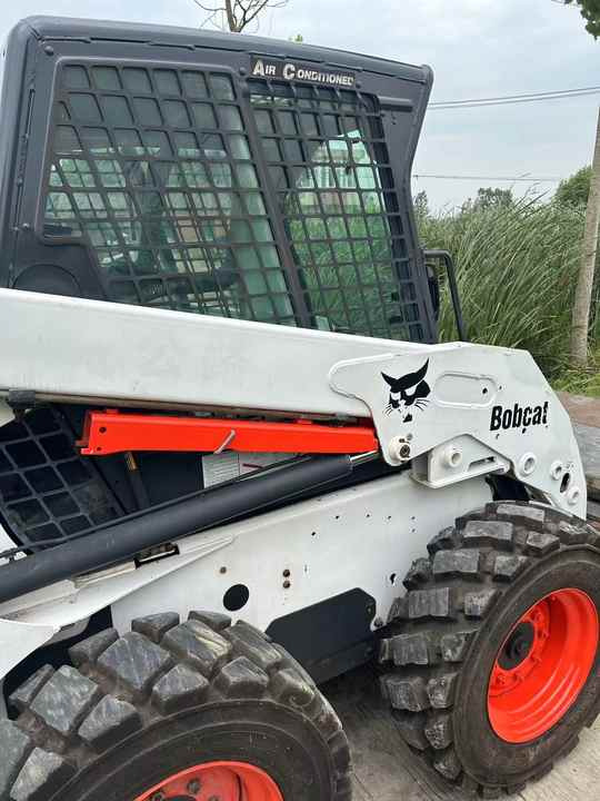 Used Bob Cat Bob Cat S160 Used Mini Skid Steer Wheel Loader Multifunctional Track Loaders Bobcat S160 2.7 Ton - Wiellader: afbeelding 3 Used Bob Cat Bob Cat S160 Used Mini Skid Steer Wheel Loader Multifunctional Track Loaders Bobcat S160 2.7 Ton - Wiellader: afbeelding 3