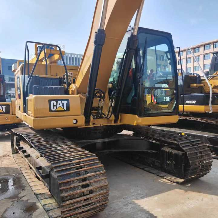 Used CAT 320GC Hydraulic Excavator Caterpillar Multi-Function Used Excavator with Hammer for Construction Project - Graafmachine: afbeelding 3 Used CAT 320GC Hydraulic Excavator Caterpillar Multi-Function Used Excavator with Hammer for Construction Project - Graafmachine: afbeelding 3