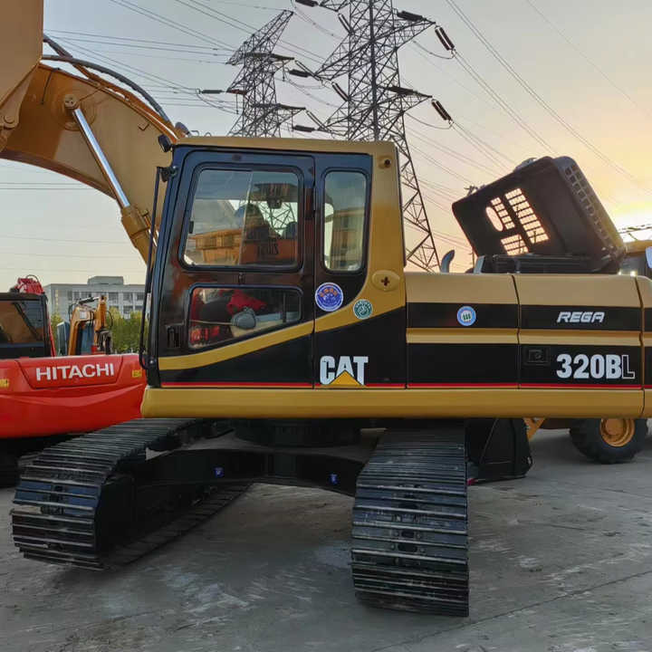 Used Cat Excavator Japan 20 Tons Digger Machinery Caterpillar CAT 320BL for Sale Cat 320B 320BL 320C 320D 320CL 320DL in Stock - Graafmachine: afbeelding 1 Used Cat Excavator Japan 20 Tons Digger Machinery Caterpillar CAT 320BL for Sale Cat 320B 320BL 320C 320D 320CL 320DL in Stock - Graafmachine: afbeelding 1