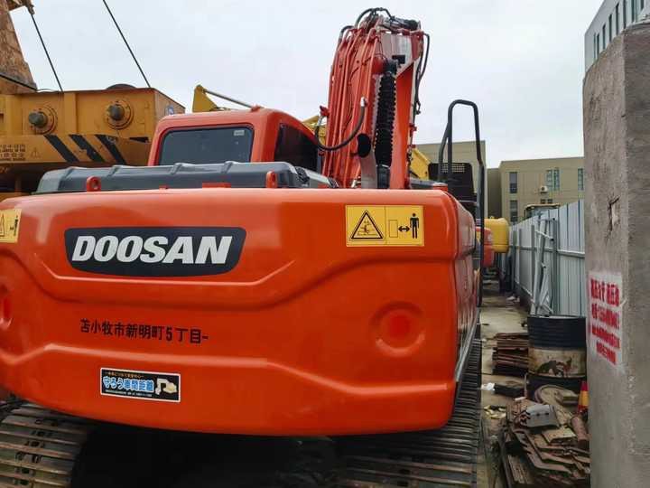 Used Digger DOOSAN DX140 Construction Machinery Construction Digger Used DOOSAN DX140 Cheap Excavator - Rupsgraafmachine: afbeelding 2 Used Digger DOOSAN DX140 Construction Machinery Construction Digger Used DOOSAN DX140 Cheap Excavator - Rupsgraafmachine: afbeelding 2