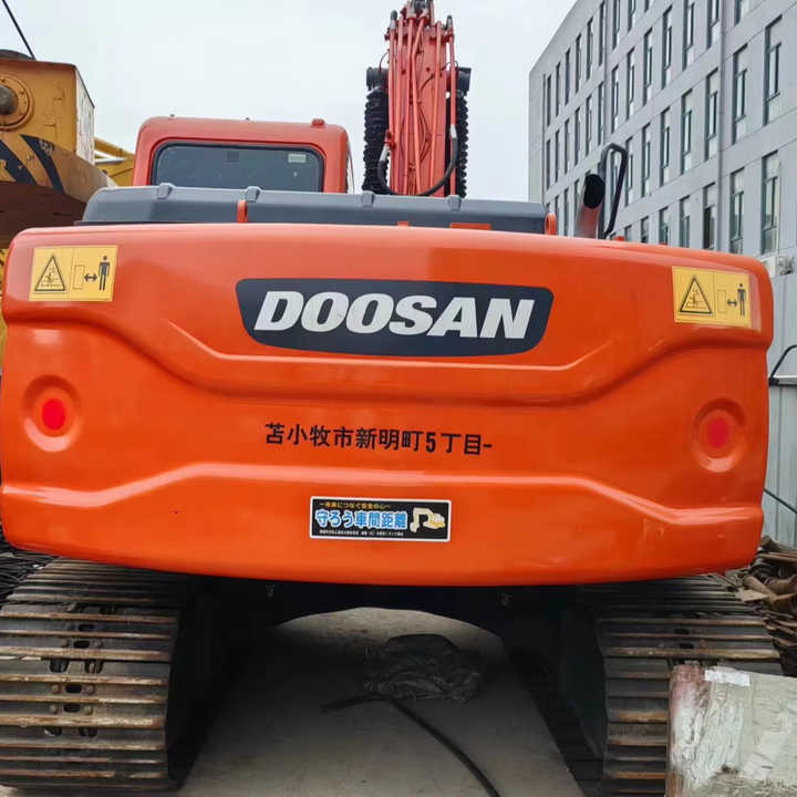 Used Digger DOOSAN DX140 Construction Machinery Construction Digger Used DOOSAN DX140 Cheap Excavator - Rupsgraafmachine: afbeelding 1 Used Digger DOOSAN DX140 Construction Machinery Construction Digger Used DOOSAN DX140 Cheap Excavator - Rupsgraafmachine: afbeelding 1