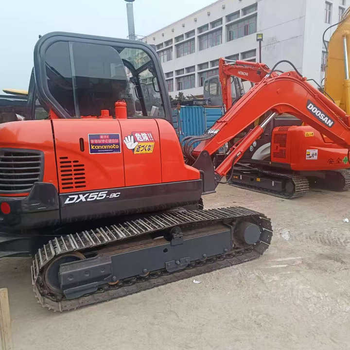 Used Digger DOOSAN DX55 Construction Machinery Construction Digger Used DOOSAN DX55 Cheap Excavator - Rupsgraafmachine: afbeelding 1 Used Digger DOOSAN DX55 Construction Machinery Construction Digger Used DOOSAN DX55 Cheap Excavator - Rupsgraafmachine: afbeelding 1