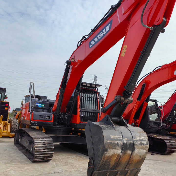 Used Doosan DX225LC-9C Hydraulic Excavator 25 Ton Doosan Dx225 Crawler Excavator with Excellent Performance Low Price for Sale - Graafmachine: afbeelding 1 Used Doosan DX225LC-9C Hydraulic Excavator 25 Ton Doosan Dx225 Crawler Excavator with Excellent Performance Low Price for Sale - Graafmachine: afbeelding 1