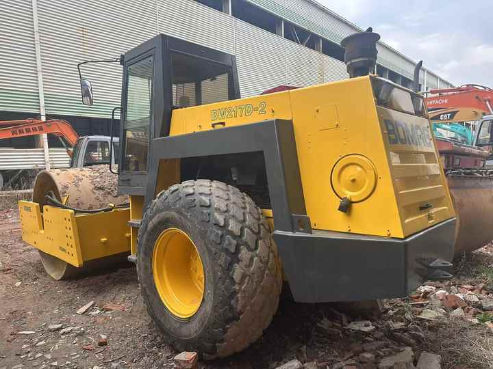 Used Heavy Construction Equipment BW217D Second Hand Road Rollers Used Machine Hot Sale - Asfaltwals: afbeelding 3 Used Heavy Construction Equipment BW217D Second Hand Road Rollers Used Machine Hot Sale - Asfaltwals: afbeelding 3