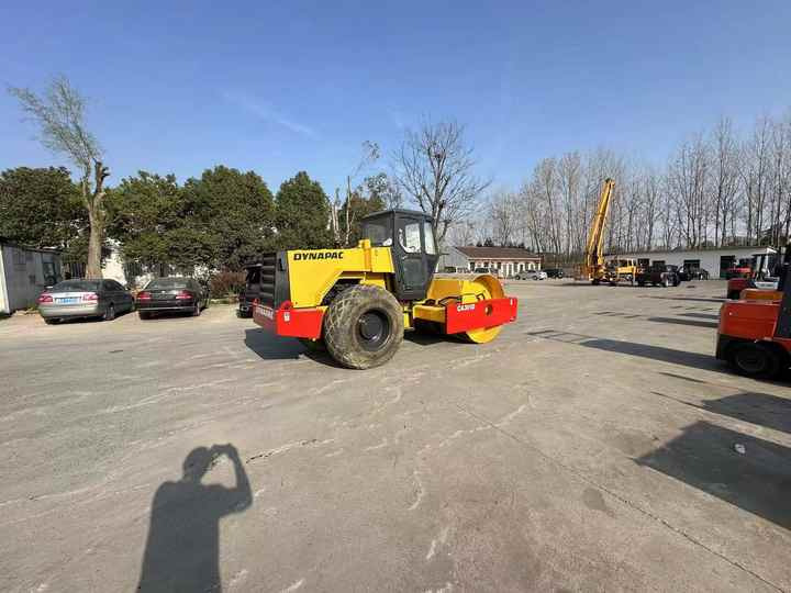 Used Hotsale Second hand high quality DYUAPAC 301D - Schapenpootwals/ Grondverdichter: afbeelding 5 Used Hotsale Second hand high quality DYUAPAC 301D - Schapenpootwals/ Grondverdichter: afbeelding 5