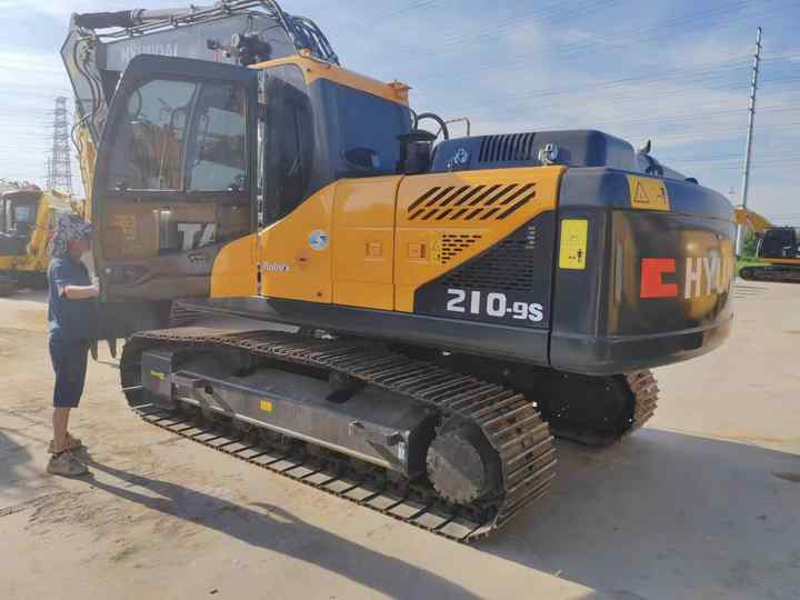 Used Hyundai210-9 21T Second Hand Korea Original Large Excavator Mining Construction Excavators Hot Sale 210-9 220-9 305-9 - Graafmachine: afbeelding 5 Used Hyundai210-9 21T Second Hand Korea Original Large Excavator Mining Construction Excavators Hot Sale 210-9 220-9 305-9 - Graafmachine: afbeelding 5