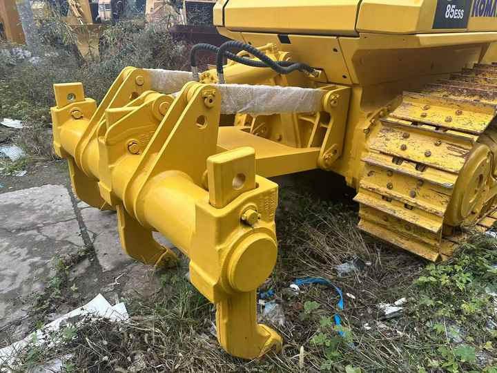 Used Japan Komatsu D85ESS Dozer with Ripper Komatsu D85 Crawler Bulldozer with Excellent Performance Low Price for Sale - Bulldozer: afbeelding 4 Used Japan Komatsu D85ESS Dozer with Ripper Komatsu D85 Crawler Bulldozer with Excellent Performance Low Price for Sale - Bulldozer: afbeelding 4