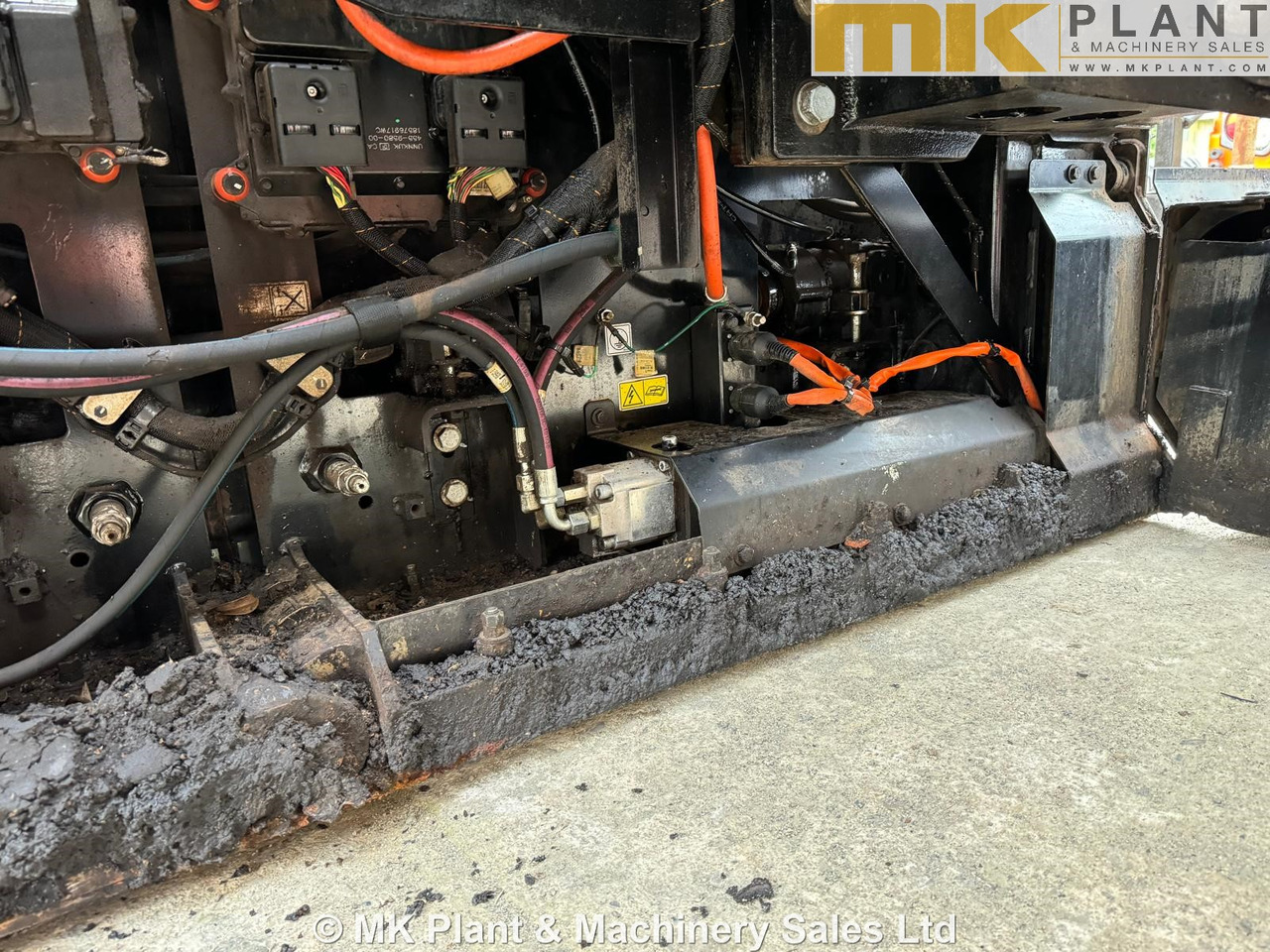 Asfaltafwerkmachine CATERPILLAR AP500F: afbeelding 13 Asfaltafwerkmachine CATERPILLAR AP500F: afbeelding 13