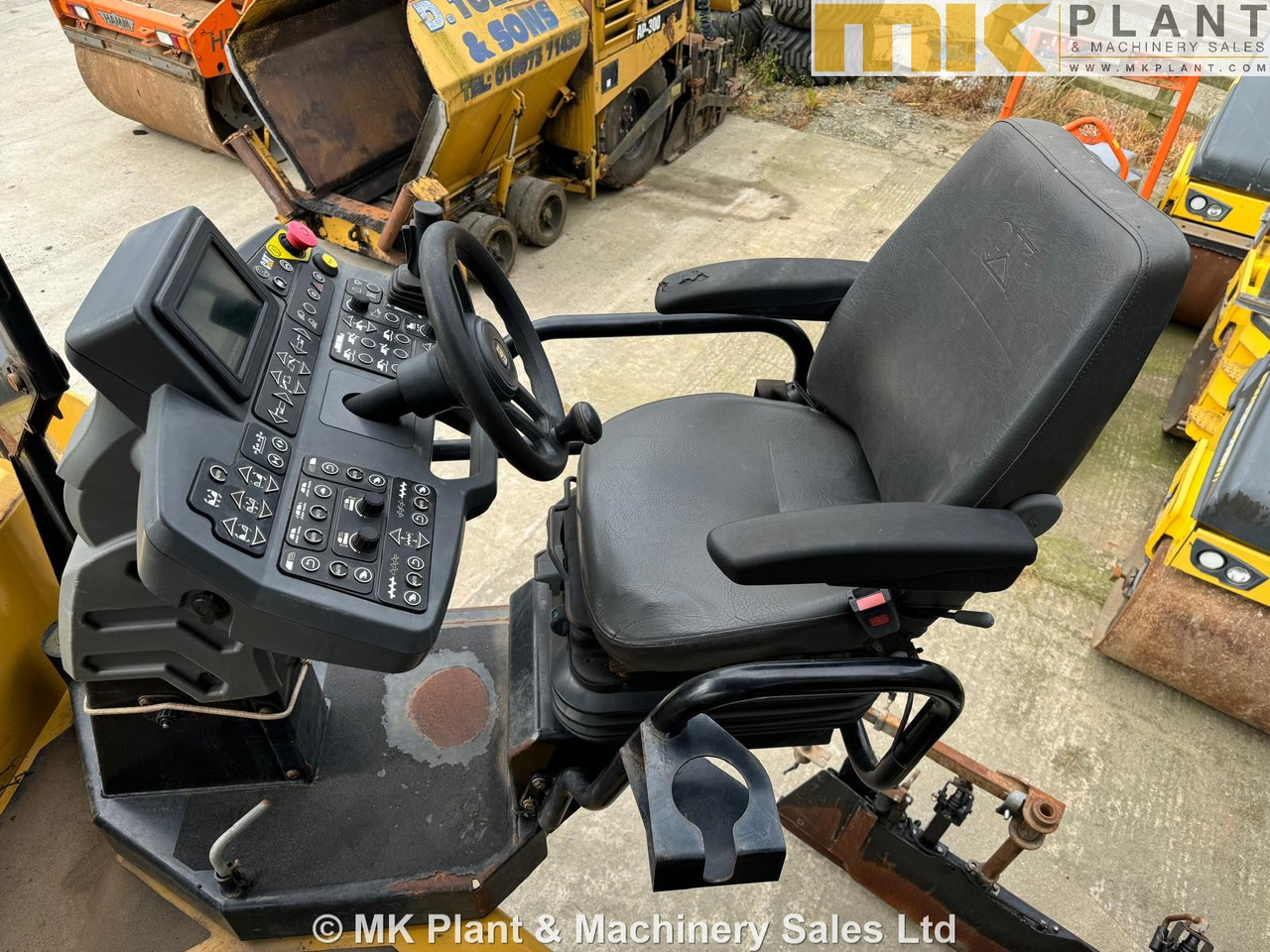 Asfaltafwerkmachine CATERPILLAR AP500F: afbeelding 18 Asfaltafwerkmachine CATERPILLAR AP500F: afbeelding 18