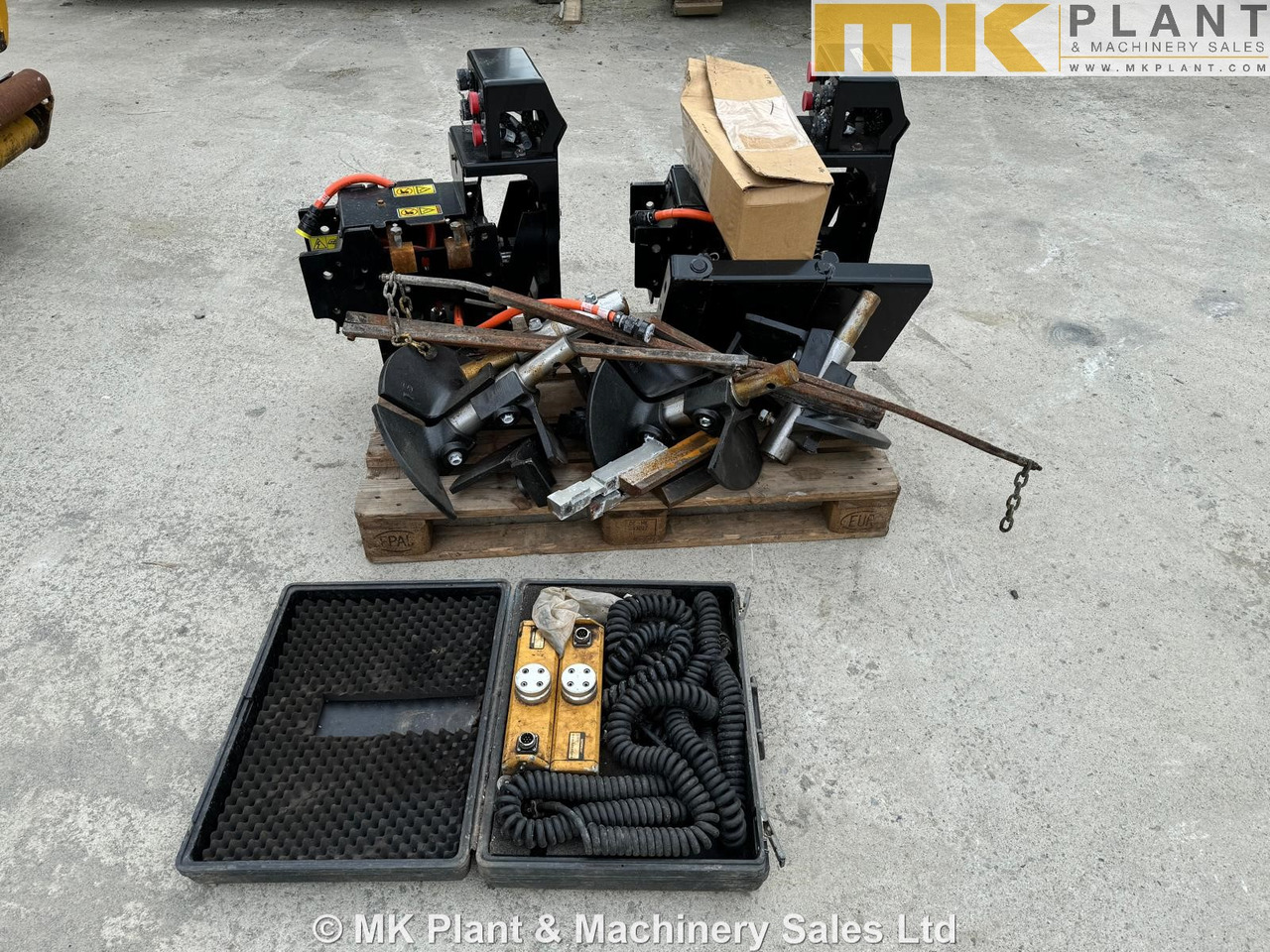 Asfaltafwerkmachine CATERPILLAR AP500F: afbeelding 11 Asfaltafwerkmachine CATERPILLAR AP500F: afbeelding 11