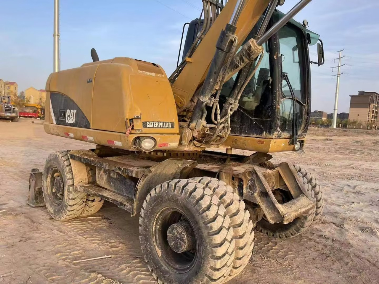 CATERPILLAR M315 - Mobiele graafmachine: afbeelding 4 CATERPILLAR M315 - Mobiele graafmachine: afbeelding 4