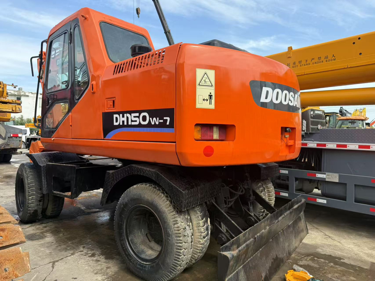 DOOSAN DH150W-7 - Mobiele graafmachine: afbeelding 1 DOOSAN DH150W-7 - Mobiele graafmachine: afbeelding 1