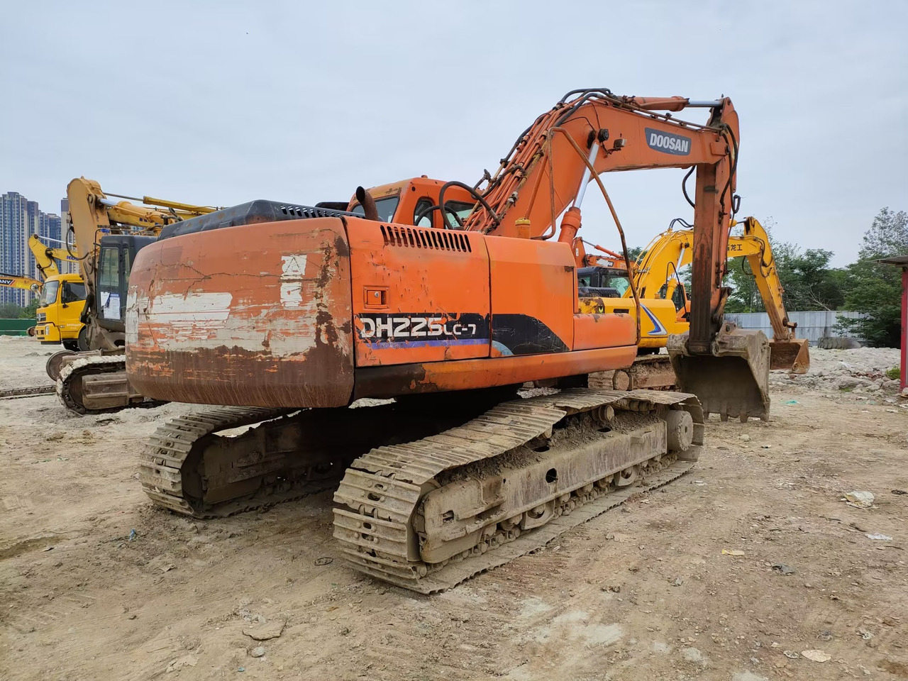 DOOSAN DH225LC-7 - Rupsgraafmachine: afbeelding 1 DOOSAN DH225LC-7 - Rupsgraafmachine: afbeelding 1