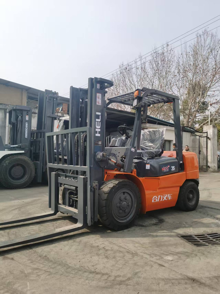 HELI 3.5-ton - Diesel heftruck: afbeelding 3 HELI 3.5-ton - Diesel heftruck: afbeelding 3