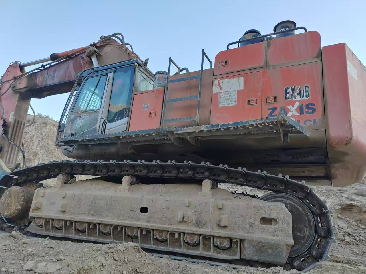 HITACHI ZX670 - Rupsgraafmachine: afbeelding 4 HITACHI ZX670 - Rupsgraafmachine: afbeelding 4