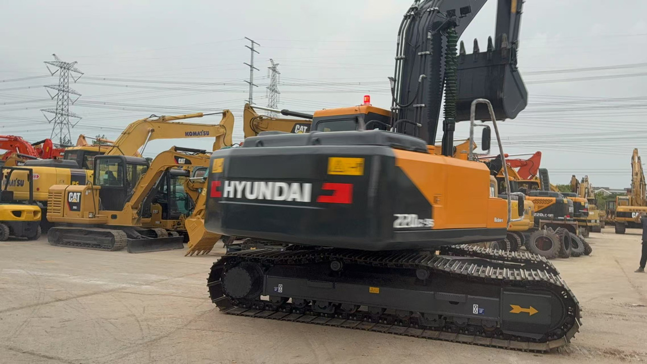HYUNDAI R220LC-9S - Rupsgraafmachine: afbeelding 4 HYUNDAI R220LC-9S - Rupsgraafmachine: afbeelding 4