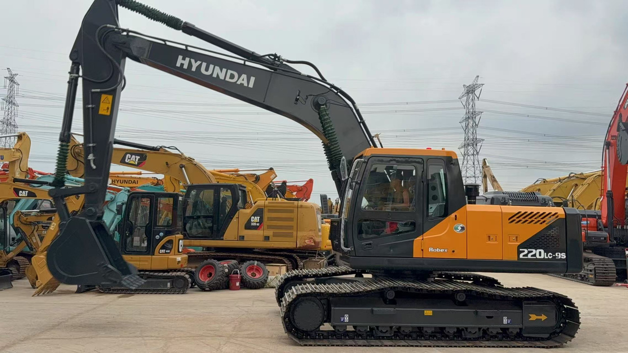 HYUNDAI R220LC-9S - Rupsgraafmachine: afbeelding 3 HYUNDAI R220LC-9S - Rupsgraafmachine: afbeelding 3
