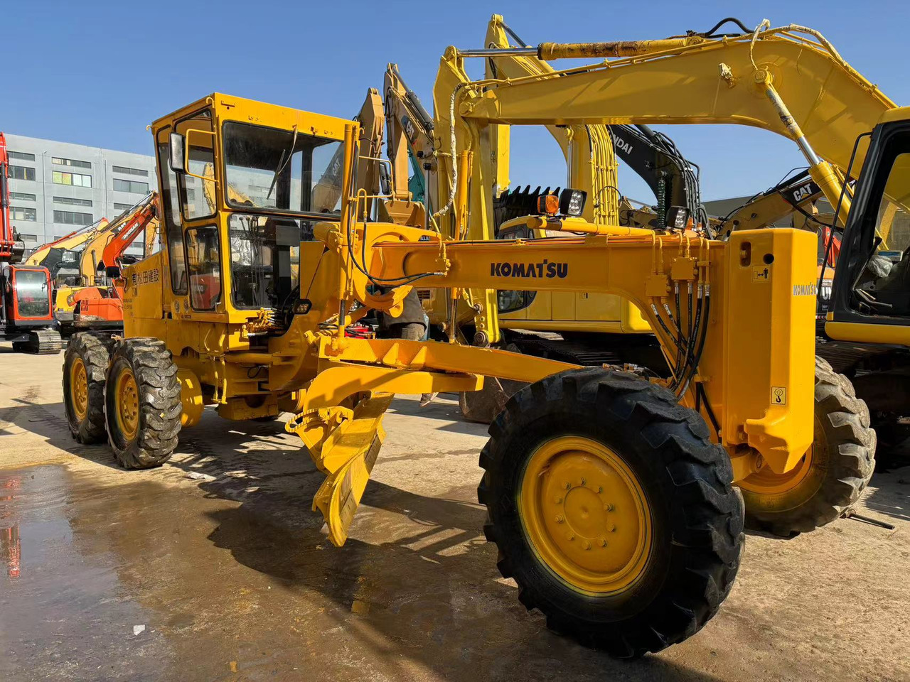 KOMATSU GD511 - Grader: afbeelding 4 KOMATSU GD511 - Grader: afbeelding 4