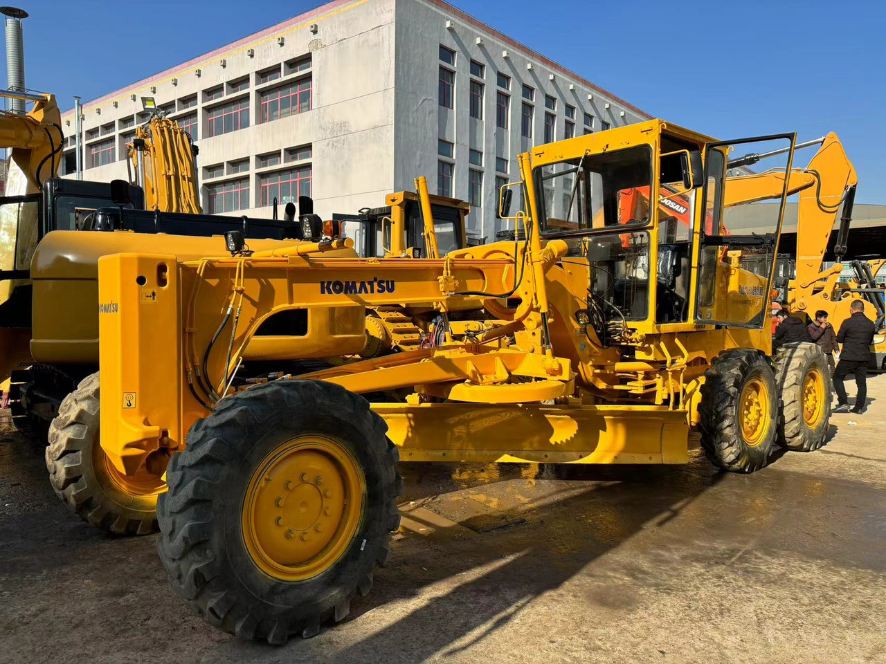 KOMATSU GD511 - Grader: afbeelding 2 KOMATSU GD511 - Grader: afbeelding 2