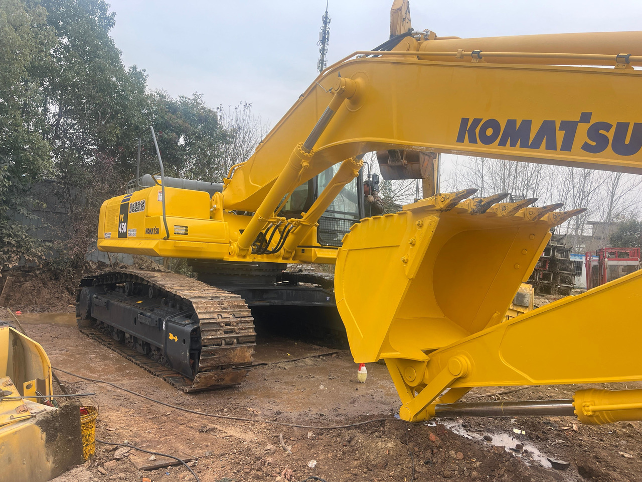 KOMATSU PC450-7 - Rupsgraafmachine: afbeelding 5 KOMATSU PC450-7 - Rupsgraafmachine: afbeelding 5