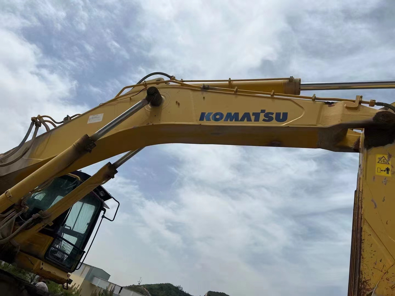 KOMATSU PC700 - Rupsgraafmachine: afbeelding 4 KOMATSU PC700 - Rupsgraafmachine: afbeelding 4