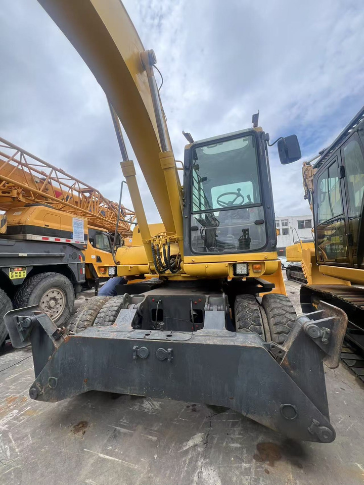 KOMATSU PW150 - Mobiele graafmachine: afbeelding 1 KOMATSU PW150 - Mobiele graafmachine: afbeelding 1