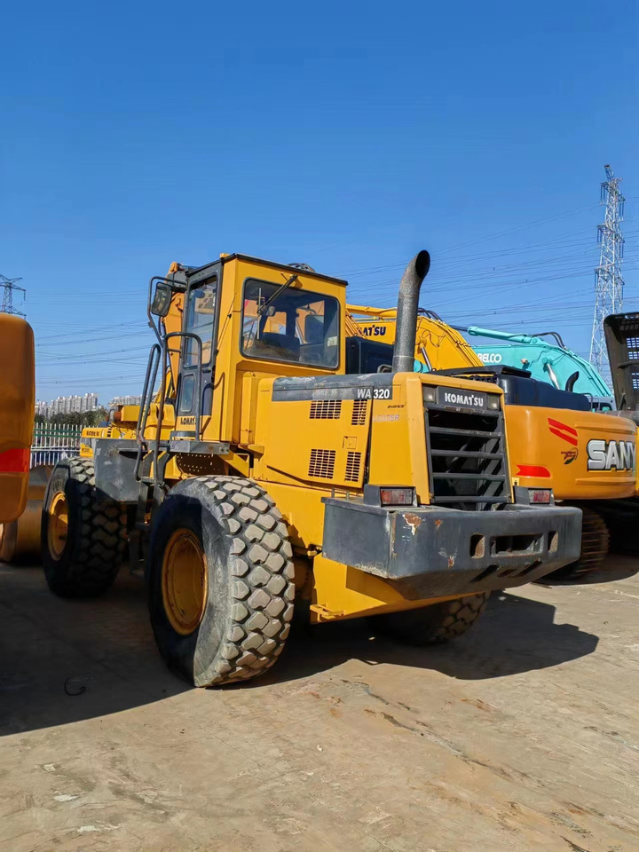 KOMATSU WA320-3 - Wiellader: afbeelding 2 KOMATSU WA320-3 - Wiellader: afbeelding 2