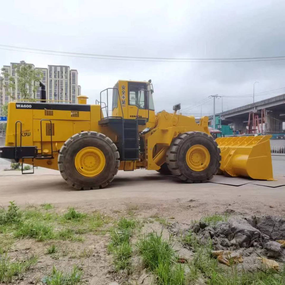 KOMATSU WA600-3 - Wiellader: afbeelding 4 KOMATSU WA600-3 - Wiellader: afbeelding 4
