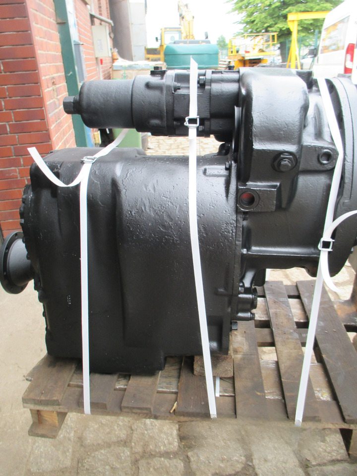 Skrzynia biegów Clark Hurth - Versnellingsbak voor Bouwmachine: afbeelding 1 Skrzynia biegów Clark Hurth - Versnellingsbak voor Bouwmachine: afbeelding 1