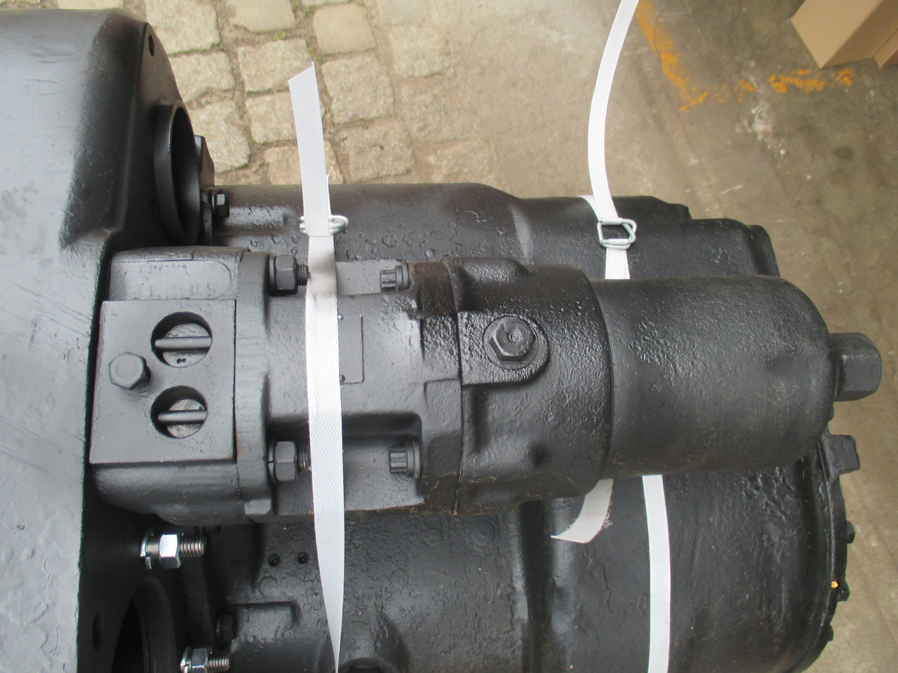 Skrzynia biegów Clark Hurth - Versnellingsbak voor Bouwmachine: afbeelding 4 Skrzynia biegów Clark Hurth - Versnellingsbak voor Bouwmachine: afbeelding 4