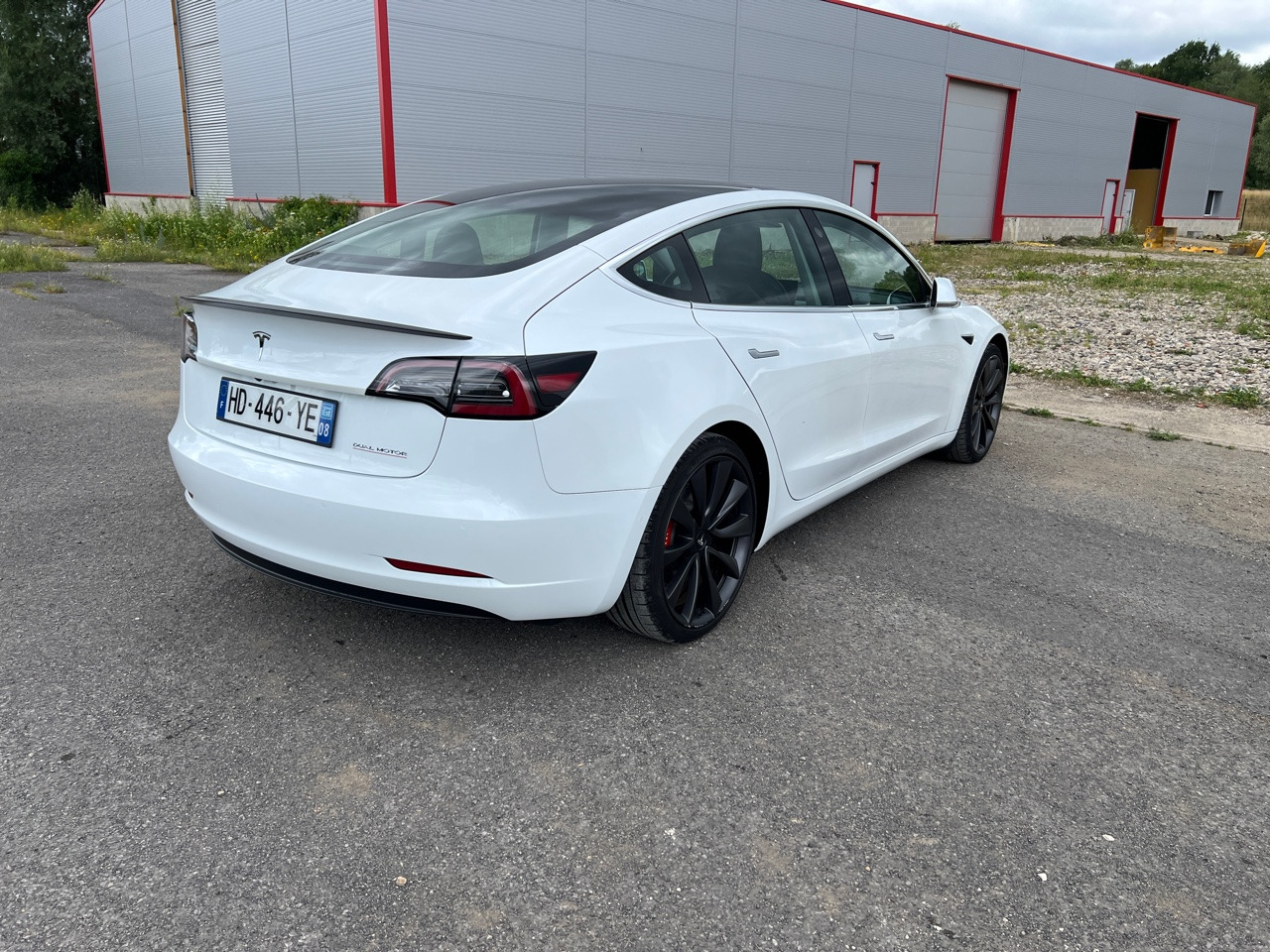 TESLA Model 3 Performance Dual Motor FSD 3 Autopilot - Sedan: afbeelding 2 TESLA Model 3 Performance Dual Motor FSD 3 Autopilot - Sedan: afbeelding 2