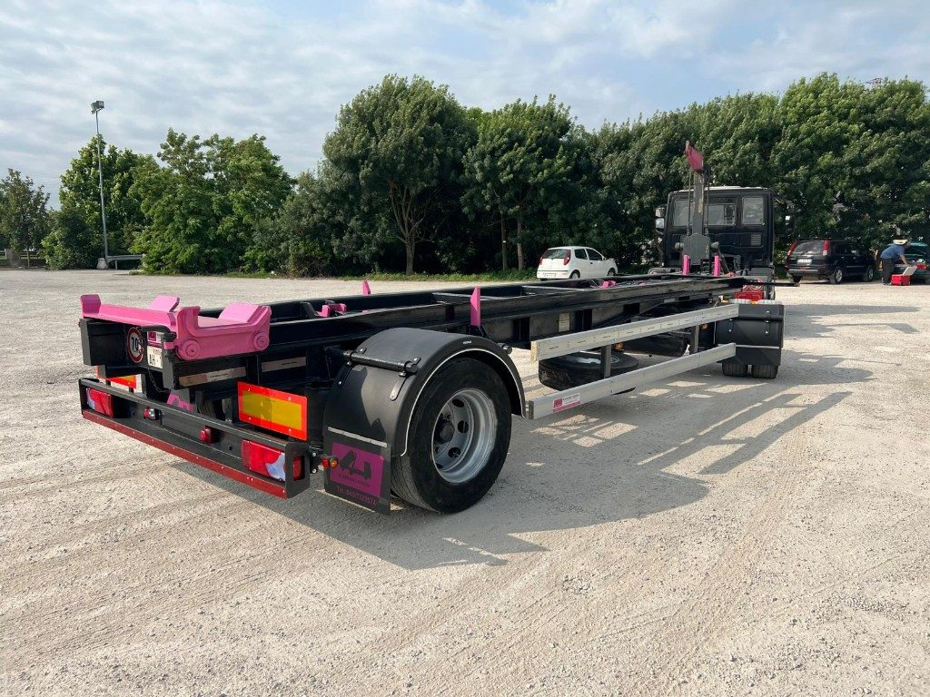 ATLAS RIMORCHIO ATLAS SCARRABILE - Haakarm/ Portaalarm aanhanger: afbeelding 4 ATLAS RIMORCHIO ATLAS SCARRABILE - Haakarm/ Portaalarm aanhanger: afbeelding 4