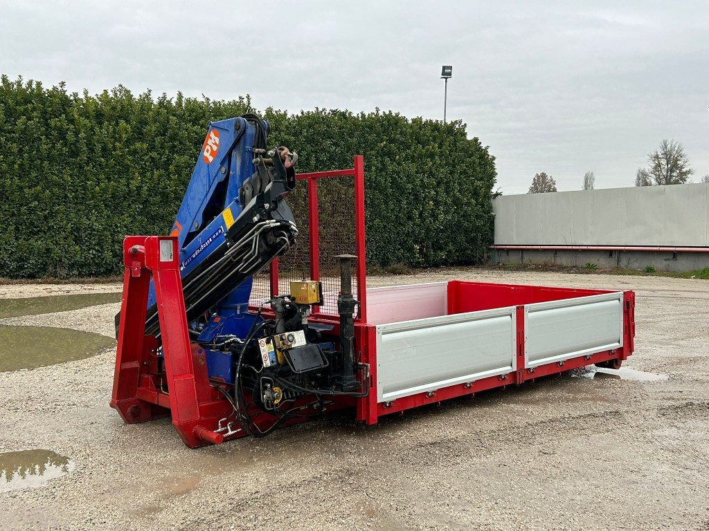 CONTAINER SCARRABILE NUOVO A PIANALE CON GRU - Haakarm container: afbeelding 1 CONTAINER SCARRABILE NUOVO A PIANALE CON GRU - Haakarm container: afbeelding 1